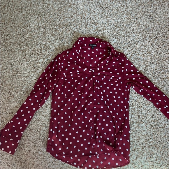 maroon polka dot top